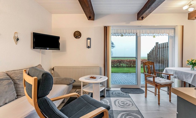 Bordelum Apartment | Apartment 'Ferienwohnung 2 Gänse' with Shared Garden and Wi-Fi