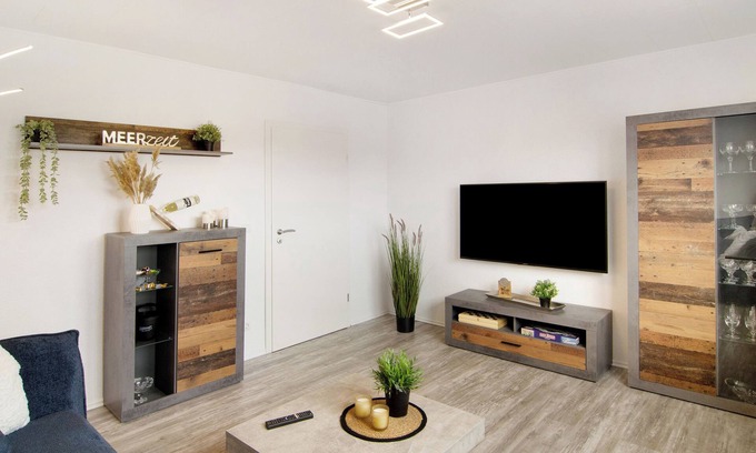 Emden Apartment | Apartment 'Ferienwohnung City' with Wi-Fi