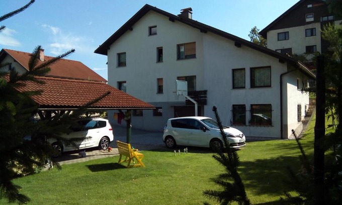 Jesenice Apartment | Apartment Fon