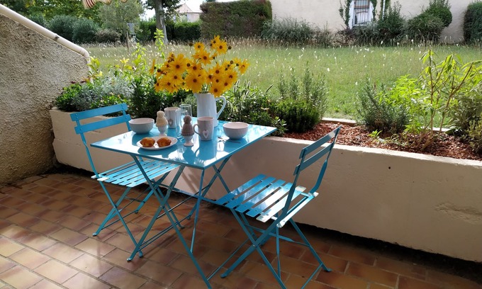 Capestang Apartment | Apartment for 2 people "L'instant Canal"