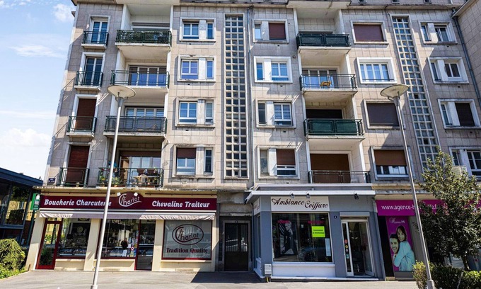 Charleville-Mezieres Apartment | Apartment a stone's throw from the town center