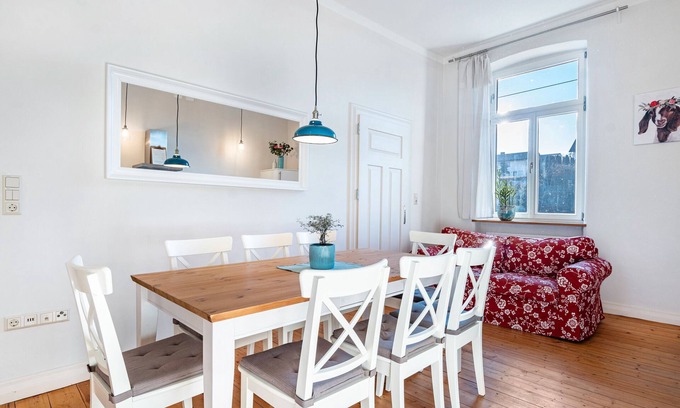 Bad Rappenau Apartment | Apartment 'Freunde Wg' with Shared Garden and Wi-Fi