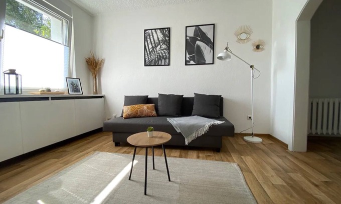 Olvenstedt Apartment | Apartment 'Freundliche Ferienwohnung' with Wi-Fi