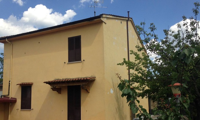 Montemurlo Apartment | Apartment "Galceti 1" near the Monteferrato park