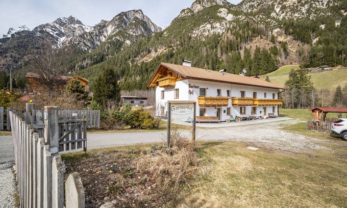 Brennero Apartment | Apartment 'Gartnerhof Glücksklee' with Mountain View, Shared Garden and Wi-Fi