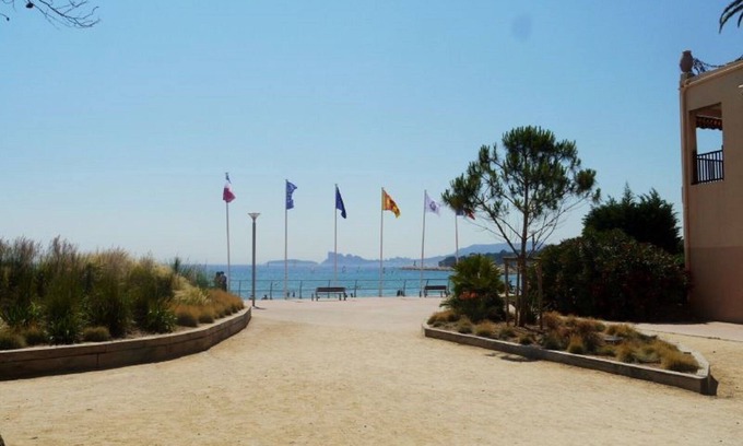 Les Lecques Apartment | Apartment, gated community, 50 meters from the beach, Les Lecques