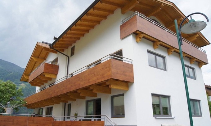 Stumm Apartment | Apartment "Gertis Top 1" with Mountain View, Wi-Fi & Balcony