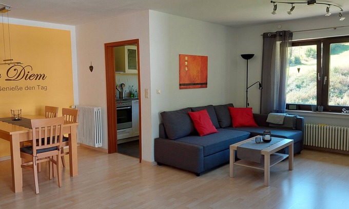 Hundsbach Apartment | Apartment 'Haus Wiesengrund' with Mountain View, Shared Garden and Wi-Fi