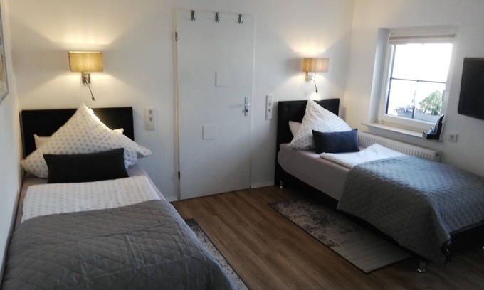 Zirndorf Apartment | Apartment Hirmer Ap. 1 Zirndorf/Nuremberg near Fun Park/Messe Free WLAN