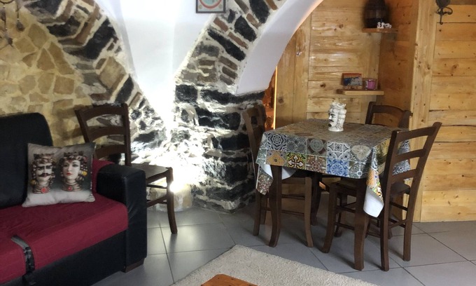Monte Po-Nesima-San Leone-Rapisardi House | Apartment Historical Center Catania