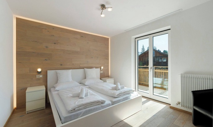 Villabassa Apartment | Apartment "Hofer Elisabeth" with Mountain View, Wi-Fi, Balcony and Garden