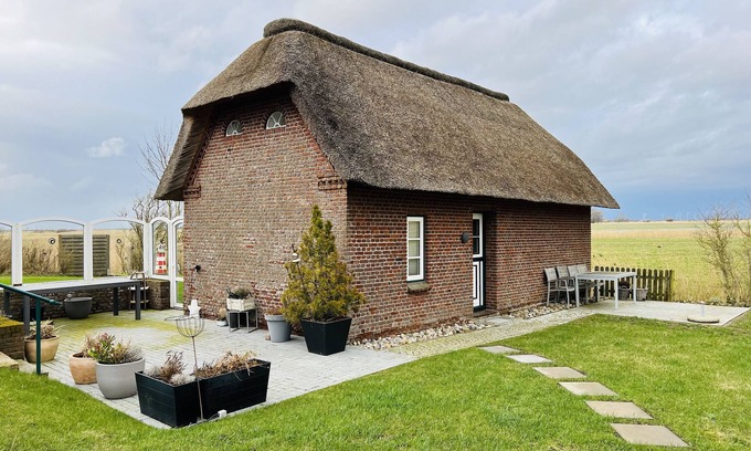 Ockholm Apartment | Apartment 'Hyggelig Am Deich - Ockholm' with Private Terrace, Shared Garden and Wi-Fi