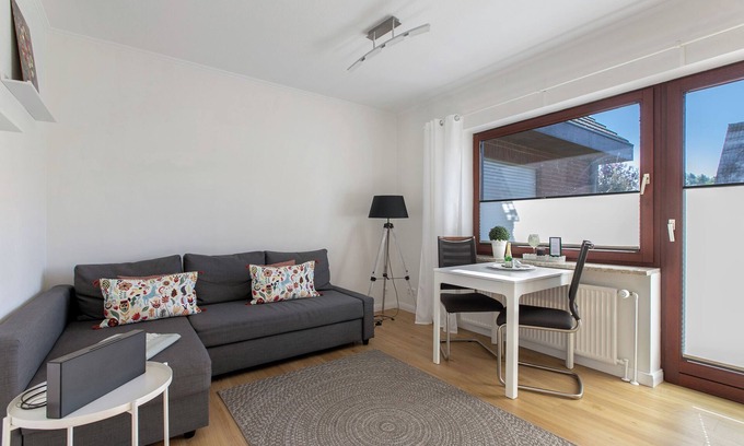 Meldorf Apartment | Apartment 'Ida 1' with Private Terrace, Shared Garden and Wi-Fi