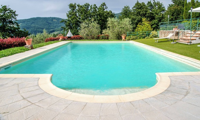 Pelago Apartment | Apartment 'Il Cerro Basic Per Due' with Shared Pool and Shared Garden