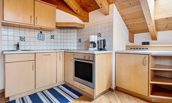Valdaora di Sopra House | Apartment In A Hotel 'Residence Oberhauser Apt 7' with Mountain View, Shared Terrace and Wi-Fi
