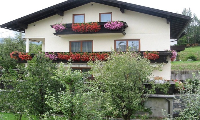 Pfarrwerfen Apartment | Apartment in a private house at the foot of the Tennengebirge