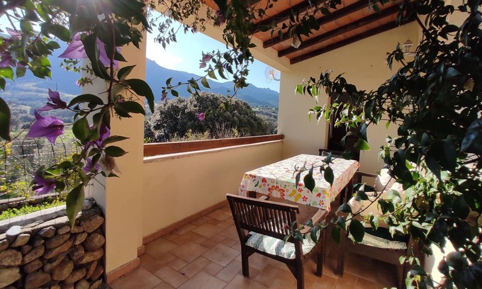 Padru House | Apartment in a quiet location with a wonderful view