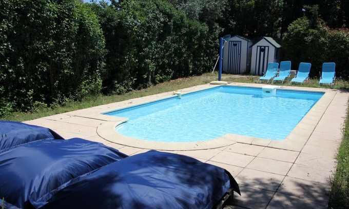 Gigean Apartment | Apartment in a vineyard house with pool, 2 bedrooms, 4 people