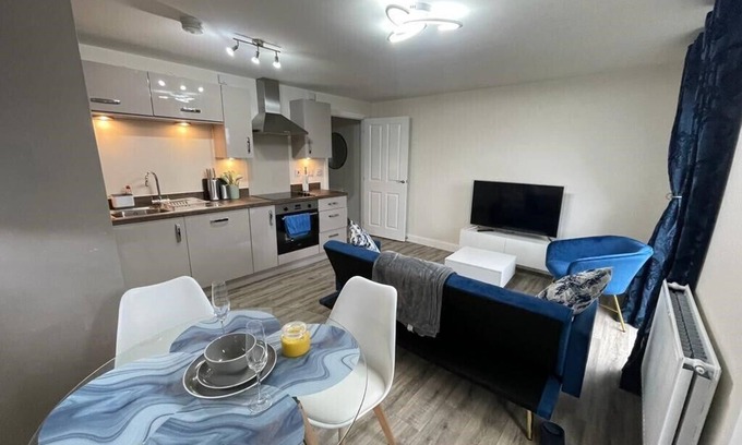 Newport Pagnell Apartment | Apartment in Brooklands 3m from Milton Keynes Xscape,train station & central