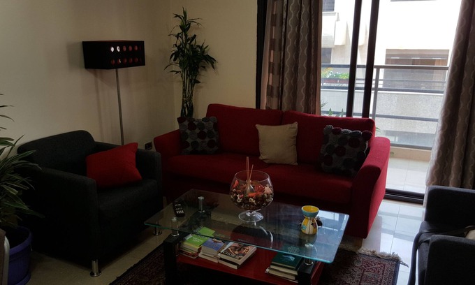 Ain Al Mraiseh Apartment | Apartment in building very quiet and well maintained