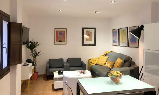 Central District Apartment | Apartment in Corrala XVI century paking included.