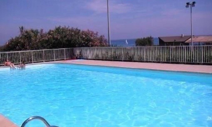 Prunete Apartment | Apartment in luxury tree-lined residence, direct access to the beach