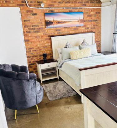 Downtown Johannesburg Apartment | Apartment in Maboneng Work and chill space