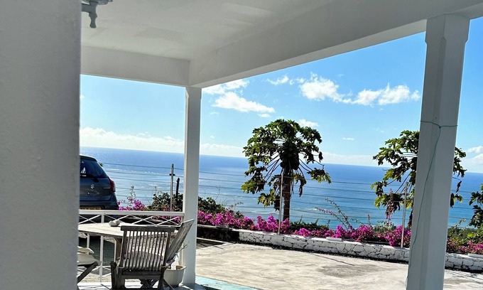 Port Mathurin Apartment | Apartment in Montagne Charlot With a Stunning View of the Lagoon