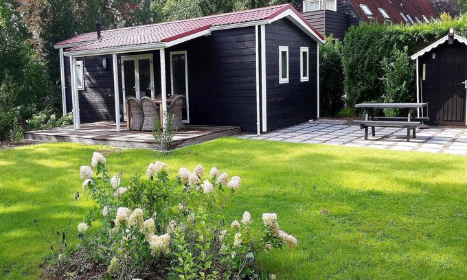Elst Ski Chalet | Apartment in Netherlands near Scenic Views