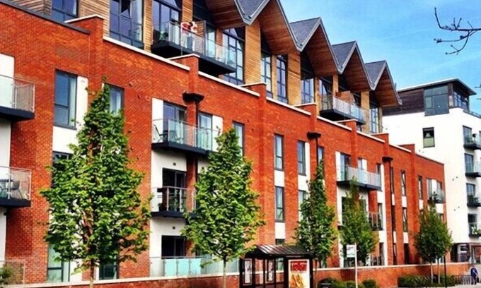 Newbury Apartment | Apartment in Parkway Centre (1BAI)