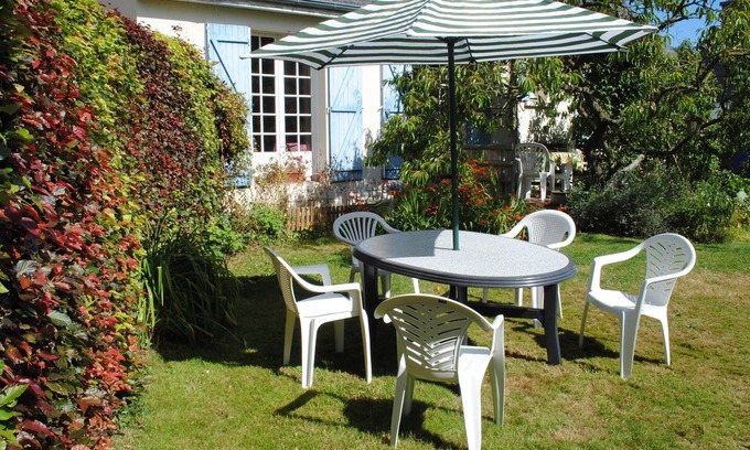 Minihy-Treguier Apartment | Apartment in pavilion with garden and private parking at 22220 Minihy-Tréguier