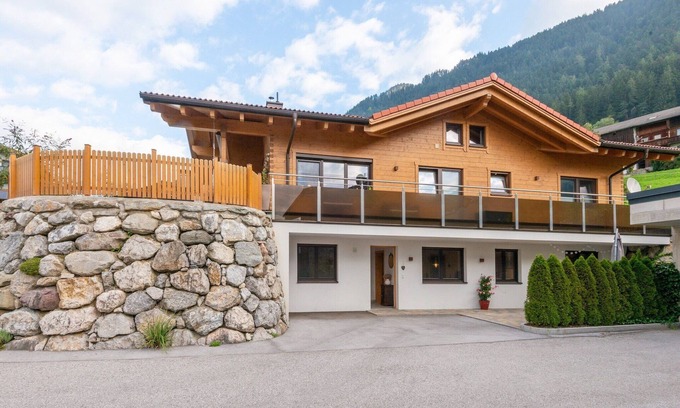 Bruck am Ziller Apartment | Apartment in Tyrol near Ski Lift