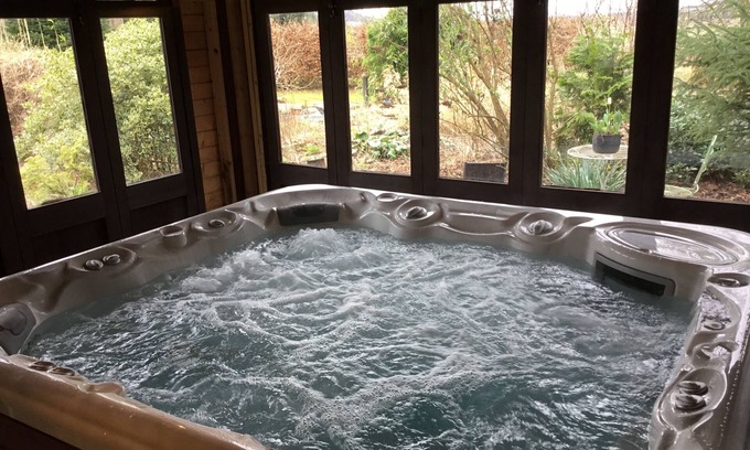 Cleish Apartment | Apartment in the grounds of a country house with indoor hot tub