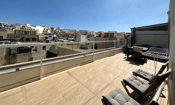 Tal-Ghoqod Apartment | Apartment in the heart of Malta! Accommodating perfect for everyone.