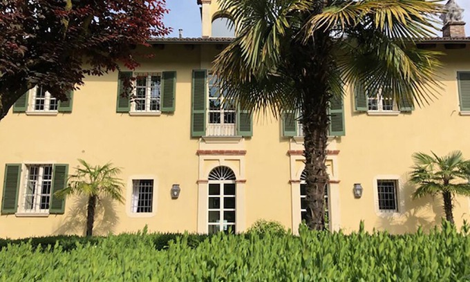 Bussolino House | Apartment in Villa del 700 in Turin with Terrace and Garden