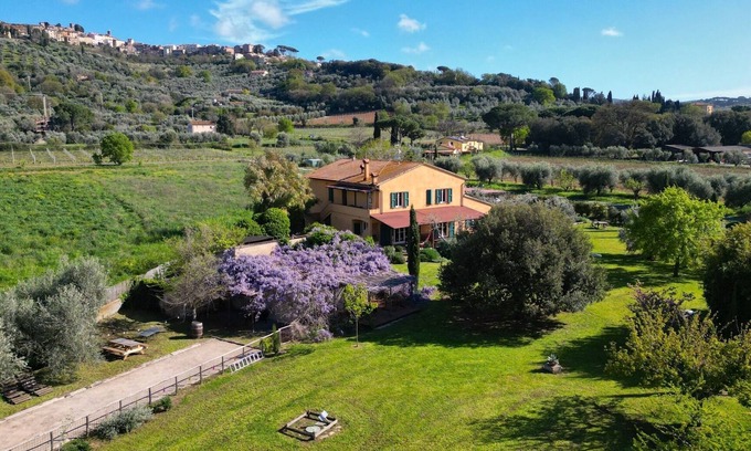 Castagneto Carducci Other | Apartment Torre. Beautiful garden, AC, 2 bedrooms 1 bathroom, near the sea.