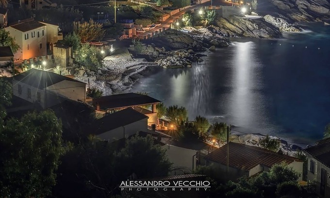 Chiessi Apartment | Apartment about 14 km from Marina di Campo and 13 from Marciana