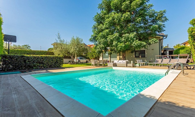 San Giovanni la Punta Apartment | Apartment 'Vanilla Bay Dep' with Private Pool, Private Garden and Air Conditioning