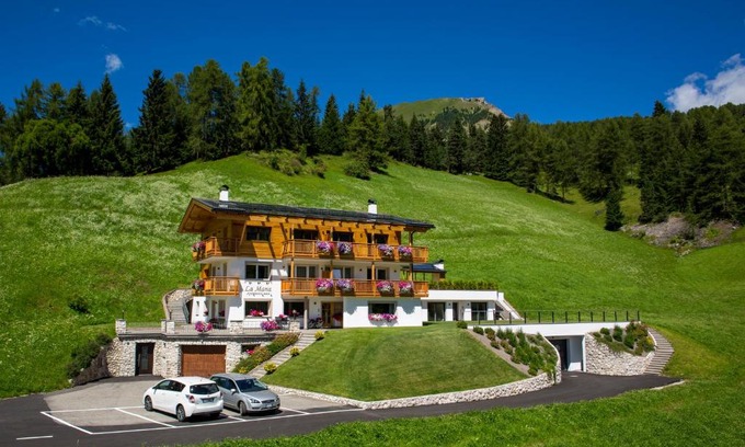 Santa Cristina Val Gardena Apartment | Apartments La Mana