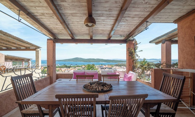 Porto Pozzo Apartment | Apartment 'Il Fiordo 28' with Sea View, Shared Pool and Air Conditioning
