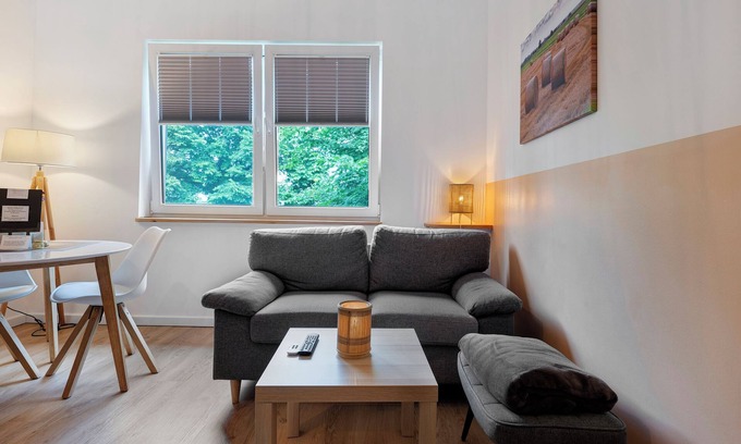 Lohe-Rickelshof Apartment | Apartment 'Junge 4' with Wi-Fi