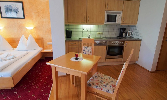 Weissenbach Apartment | Apartment Kaibling, Labeck, Planai - guest house Hartweger