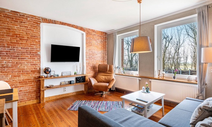 Wesselburenerkoog Apartment | Apartment 'Koogbutze' with Shared Terrace and Shared Garden