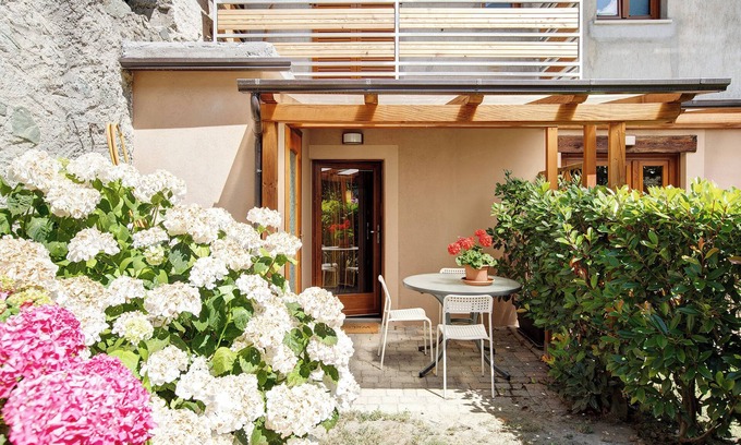 Cors Apartment | Apartment 'La Maison De Amelie - Josephine 1' with Mountain View, Private Garden and Wi-Fi