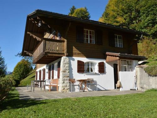 Saanenmoeser Apartment | Apartment La Ruche- Chalet by Interhome