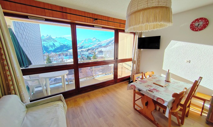 La Toussuire Apartment | Apartment La Toussuire 27m² - 4/5 People, 30m from Slopes, South-Facing