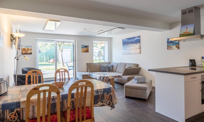Horstedt Apartment | Apartment Landliebe on Nordstrand for up to 3 people