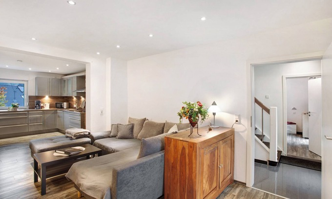 Lennestadt Apartment | Apartment 'Lausebuche Im Sauerland' with Mountain View, Private Terrace and Wi-Fi