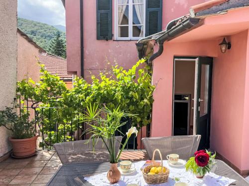 Valloria Apartment | Apartment Le Volte by Interhome