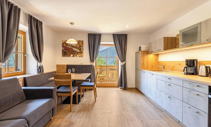 Valles Apartment | Apartment "Lechnerhof Wilde Kreuzspitze" Near the Ski Area with Mountain View and Wi-Fi